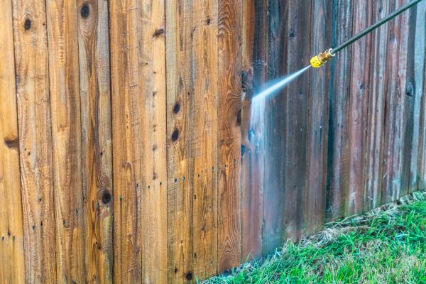 Fence Washing in Slidell
