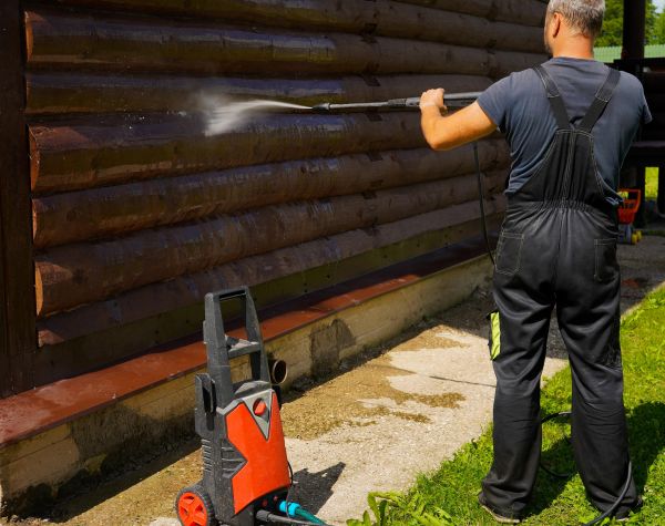 Log Home Power Washing in Slidell