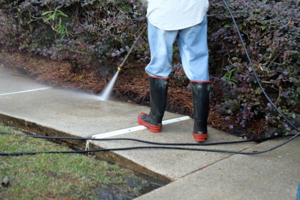 Sidewalk Washing in Slidell