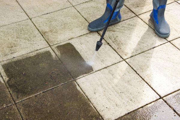 Outdoor Concrete Cleaning in Slidell