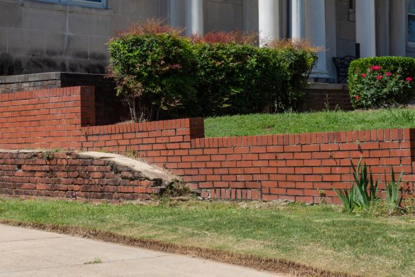 Retaining Wall Cleaning in Slidell