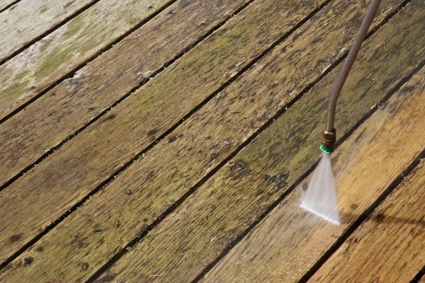 Deck Mold Removal in Slidell